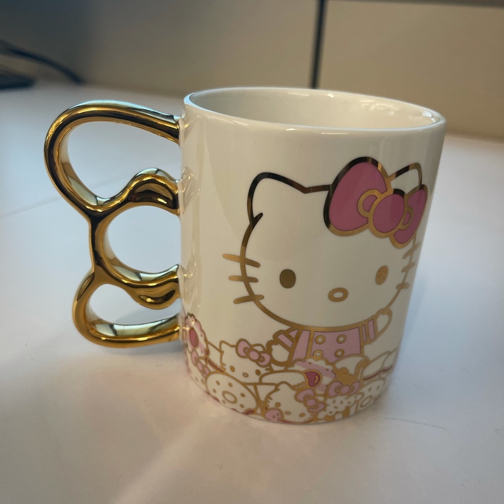 Hello kitty mug